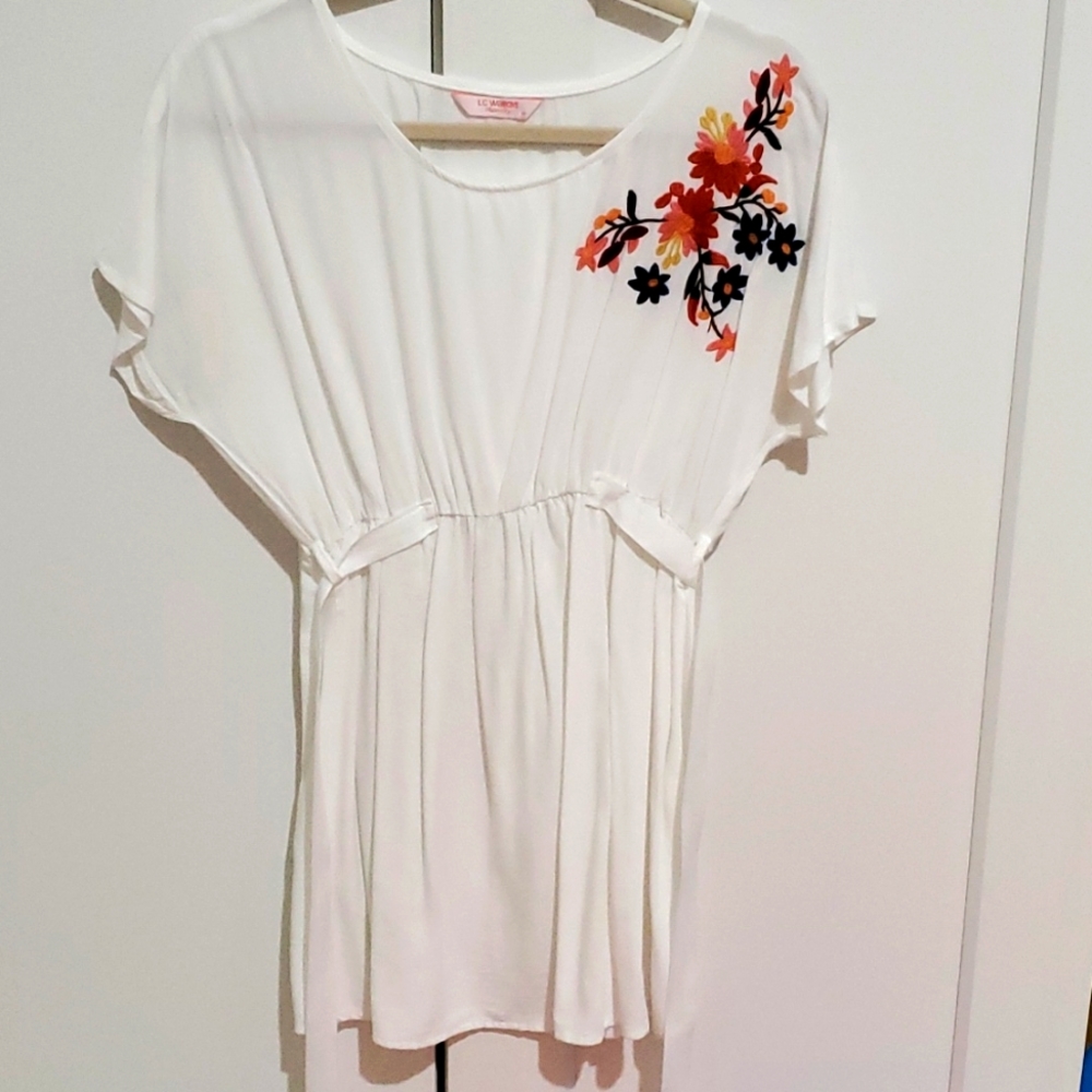 ♦️3/25♦️Lc Waikiki Maternity White Top